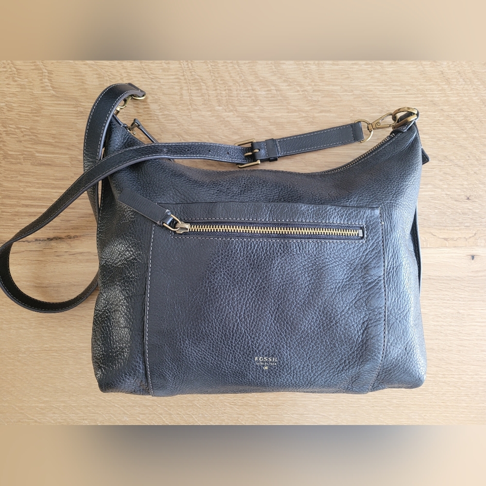Fossil Black Genuine Leather Crossbody / Shoulder Bag – Cowhide Leather – Gold